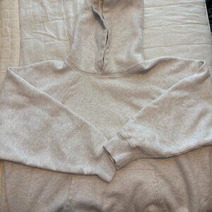 Aritzia Women's Grey Sweatshirt